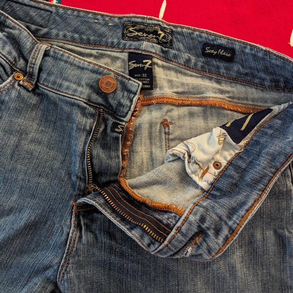 Seven7  SEXY FLARE Jeans 32